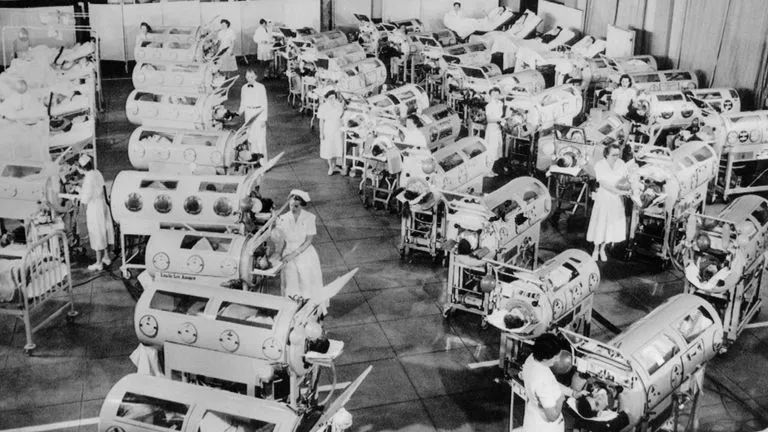 大约在1953年，电影中的铁肺病房。图片来源：wikipedia