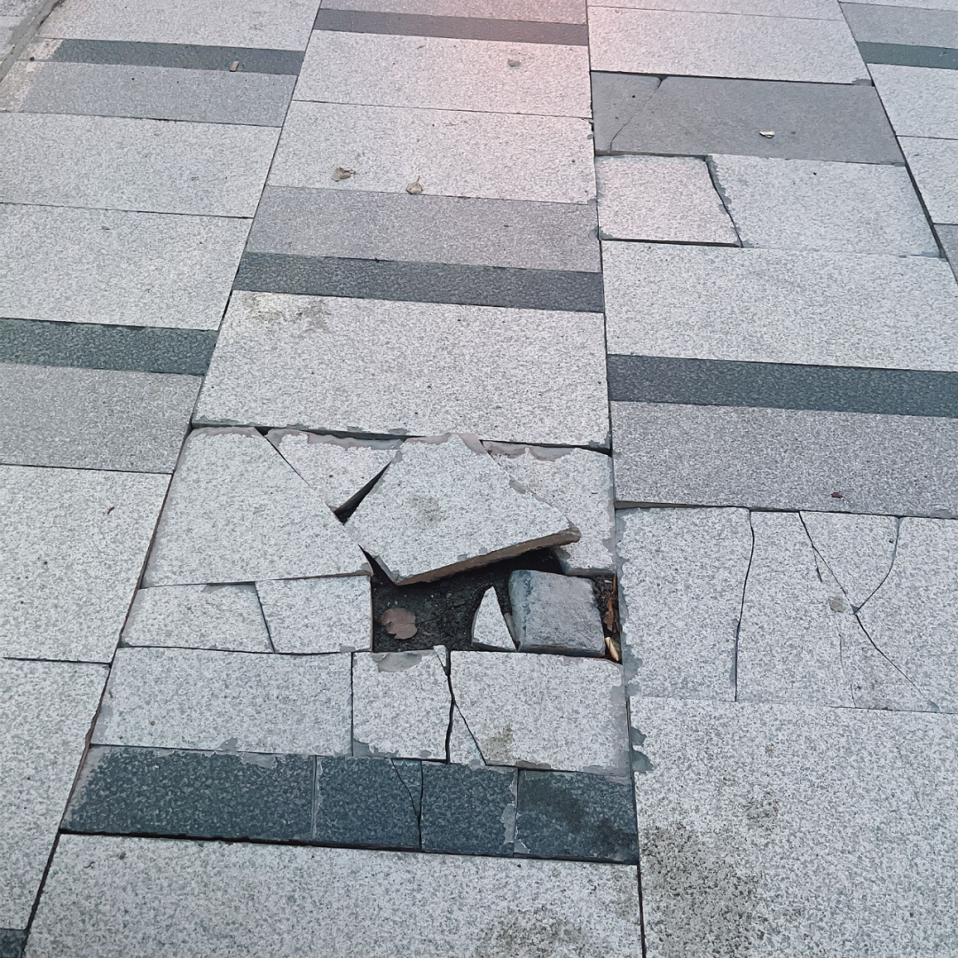 "回音壁"平台高效解决市民反映道路破损问题