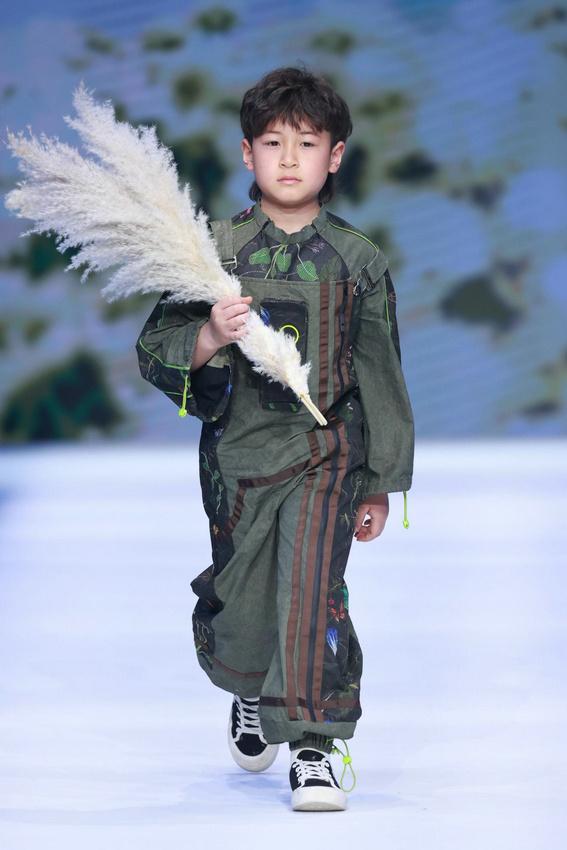 中国望江时尚童装流行趋势发布童趣梦想映照锦绣蓝图