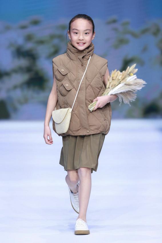 中国望江时尚童装流行趋势发布童趣梦想映照锦绣蓝图