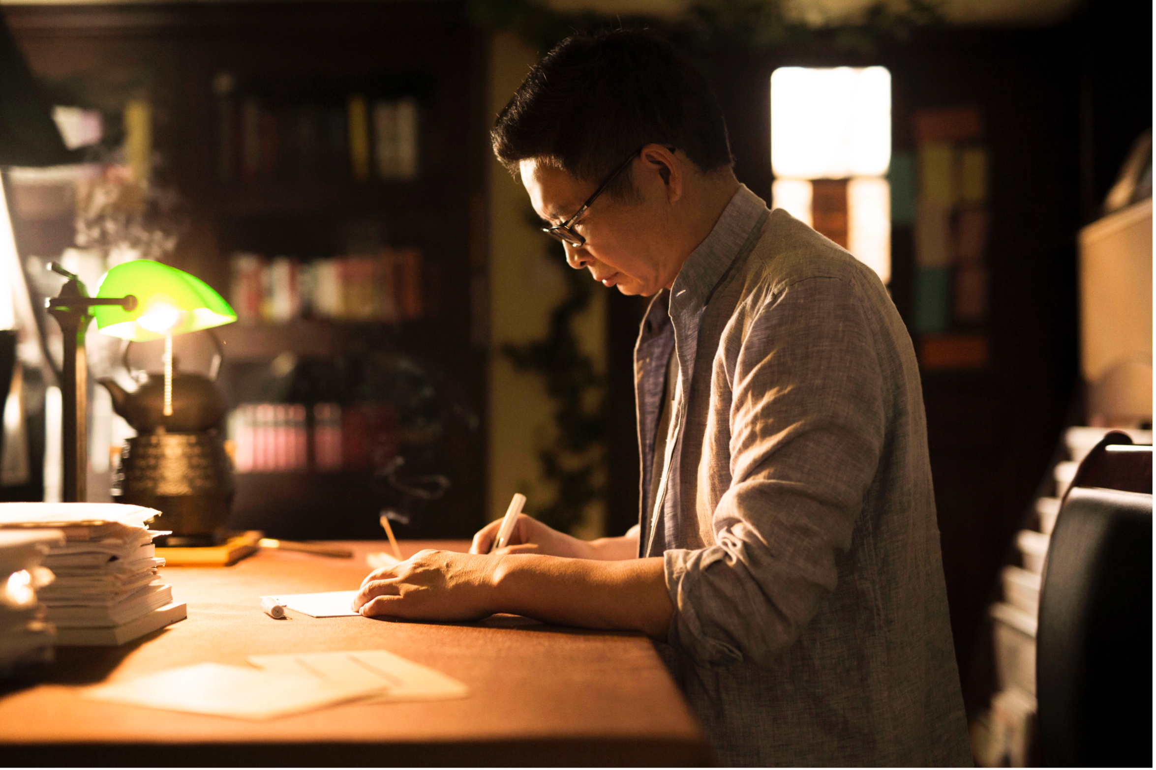 有关新作,有关救赎,麦家与董宇辉聊了什么?|生日_新浪财经_新浪网