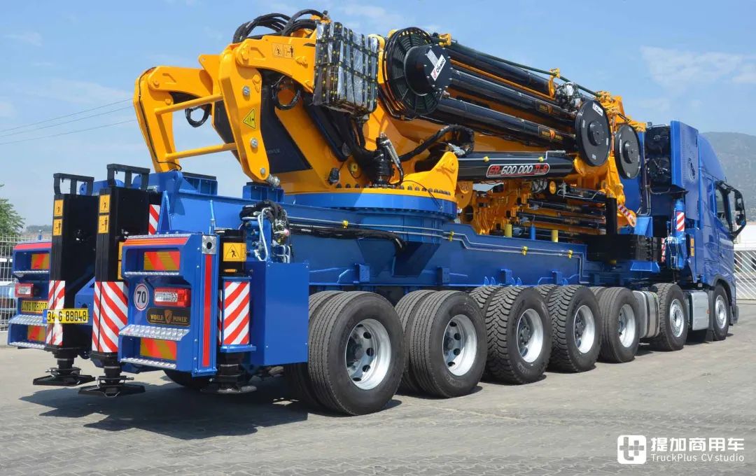 七轴14x4底盘750匹马力起重量160吨如此强悍的沃尔沃fh16卡车起重机