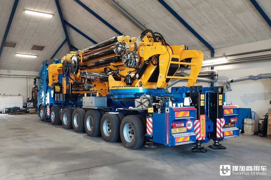 七轴14x4底盘750匹马力起重量160吨如此强悍的沃尔沃fh16卡车起重机