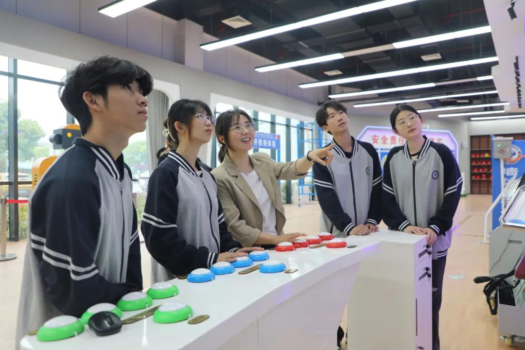 学校供图局长说重庆市云阳县委教育工委书记,县教委主任 李保宣:找到