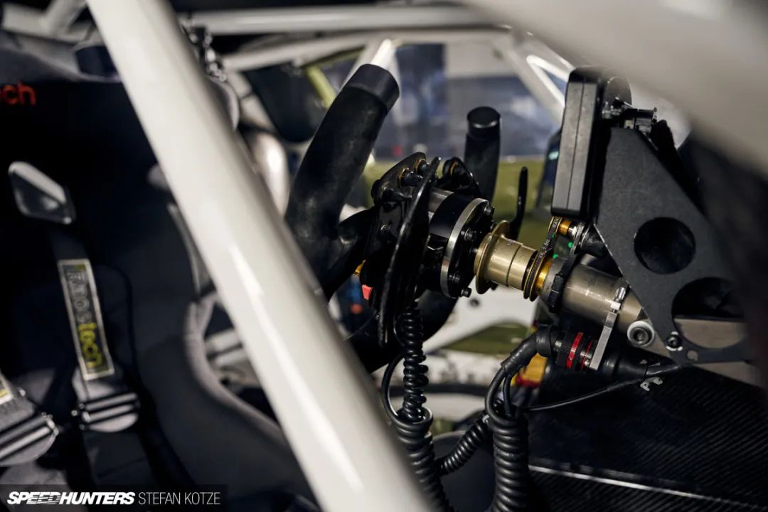 " 摧毁竞争对手 "—— 1300匹保时捷911的唯一目标|赛车_新浪财经