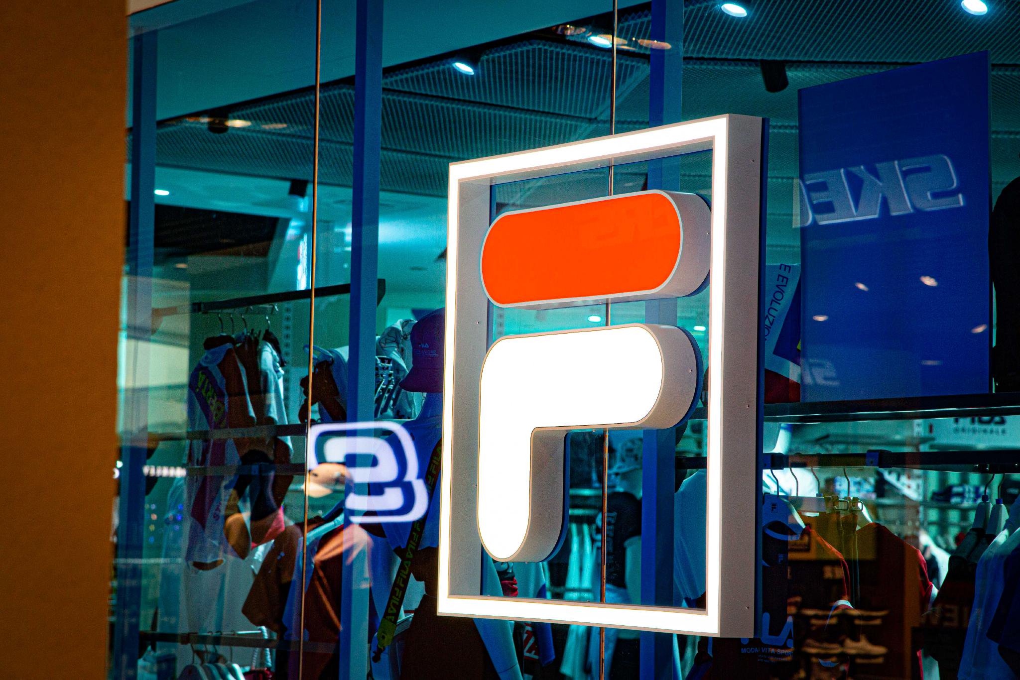 fila要为精英人群和鞋履爱好者开专卖店|fila_新浪财经_新浪网