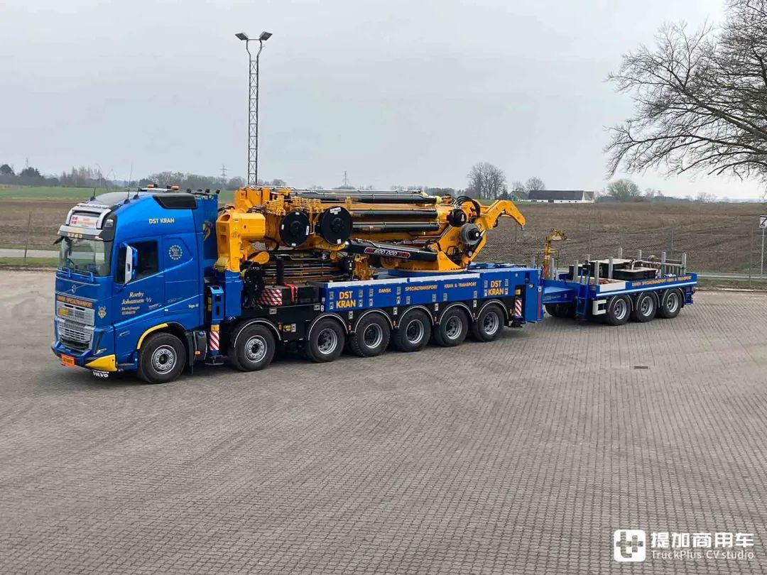 七轴14x4底盘750匹马力起重量160吨如此强悍的沃尔沃fh16卡车起重机