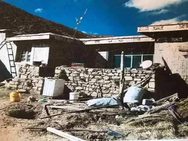 ▲西藏拉萨市曲水县老房子照片（图片来源：“曲水法院”官微）