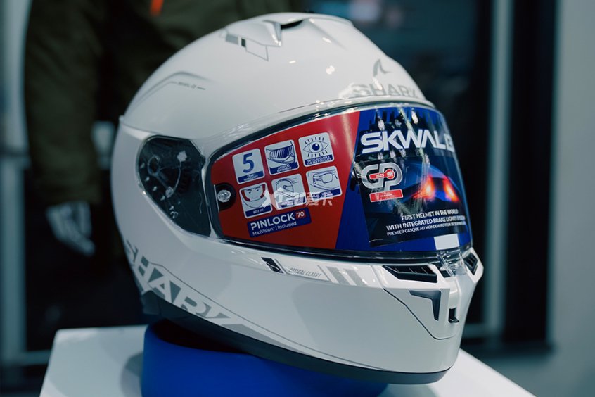 骐翼用品发布2024款shark头盔998元起