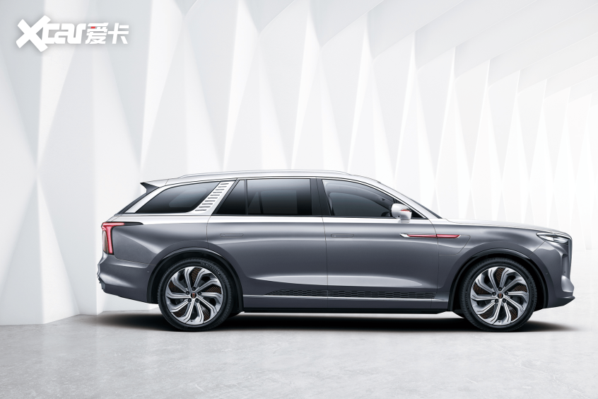 很不红旗的红旗吹响新能源新战事