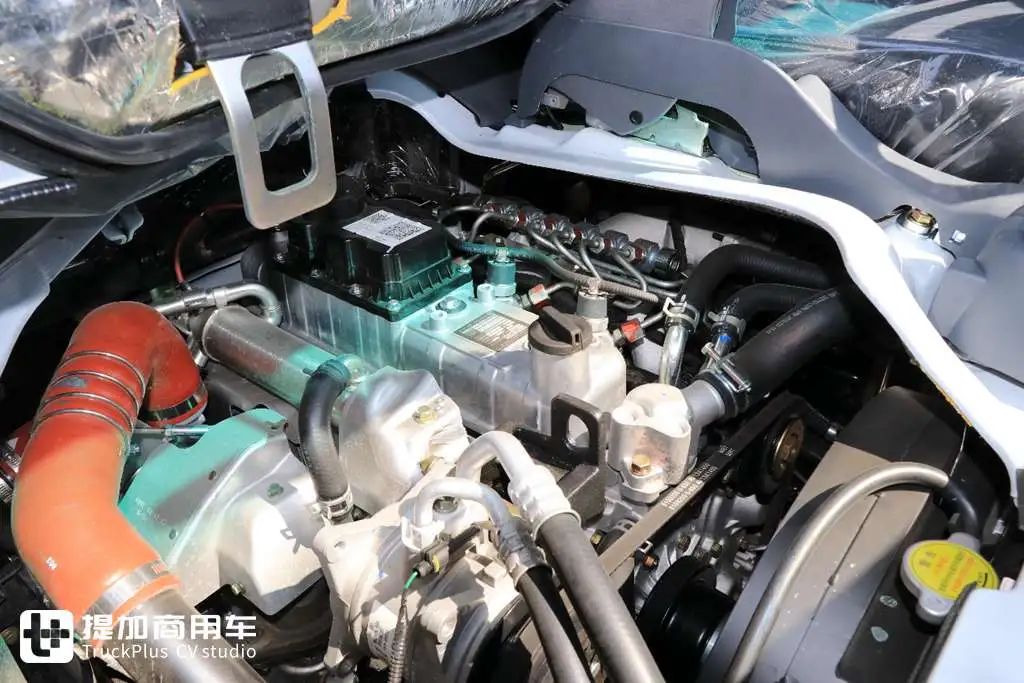 全新庆铃五十铃100p来袭实拍双排座车型带你看看它有哪些升级改进