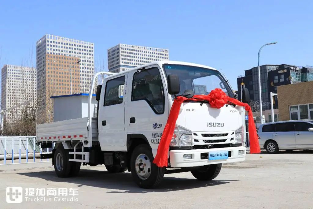 全新庆铃五十铃100p来袭实拍双排座车型带你看看它有哪些升级改进