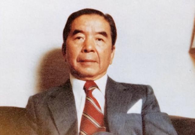 包拯后代成世界船王,给中国捐巨款却无人敢收,去世后遗产被瓜分|包玉刚|香港|霍英东|香港特别行政区|航运_新浪新闻