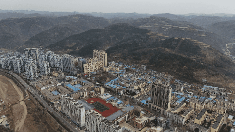 追光| 十年后,黄土高原的足球少年们继续奔跑|志丹县|足球|丁常保