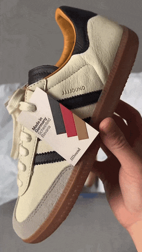 bot也抢不到!货量700双「阿迪 x jjjjound」联名,彻底起飞了.