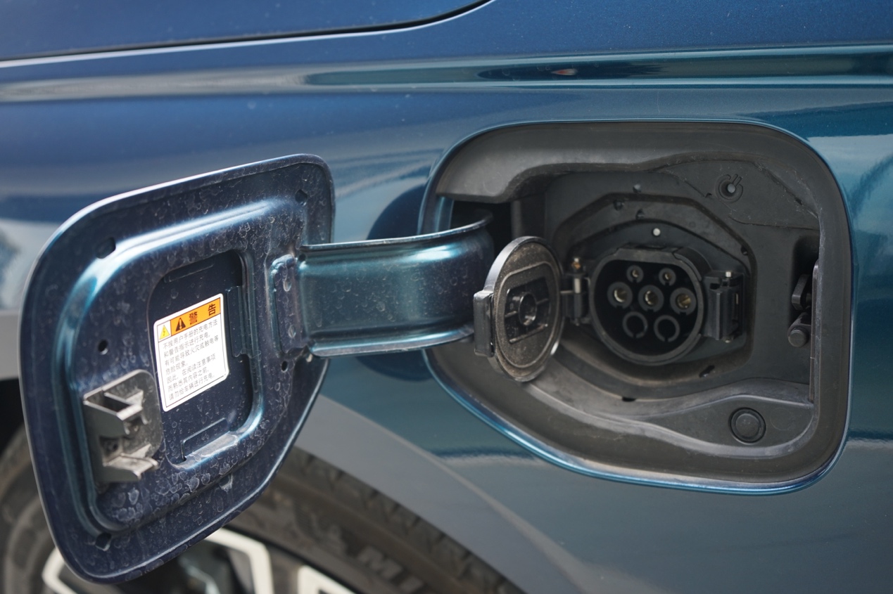 "通电"了的雅阁e:phev,不止是多了台电机那么简单-新浪汽车