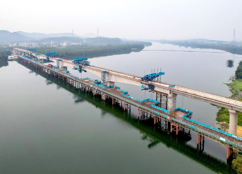 揭惠铁路榕江南河特大桥主跨合龙!|铁路_新浪财经_新浪网