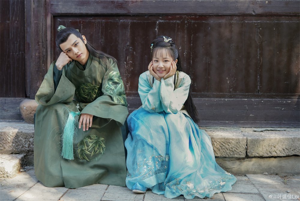 他是虞书欣客串过的《少爷与我的罗曼史》里,被卖花姑娘苏小晚(杨志雯