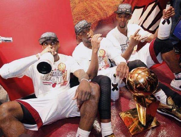 nba历史夺冠三巨头阵容哪套最强