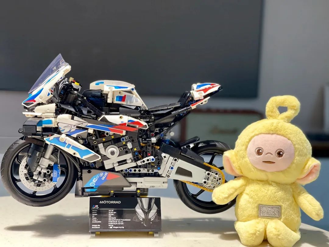 lc摩托车积木礼盒15大比例还原bmwm1000rr摩托车机械感十足