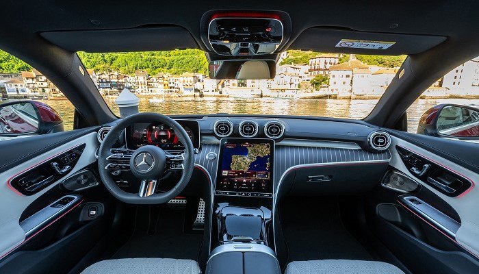 图片来源：梅赛德斯-奔驰 图片为欧版