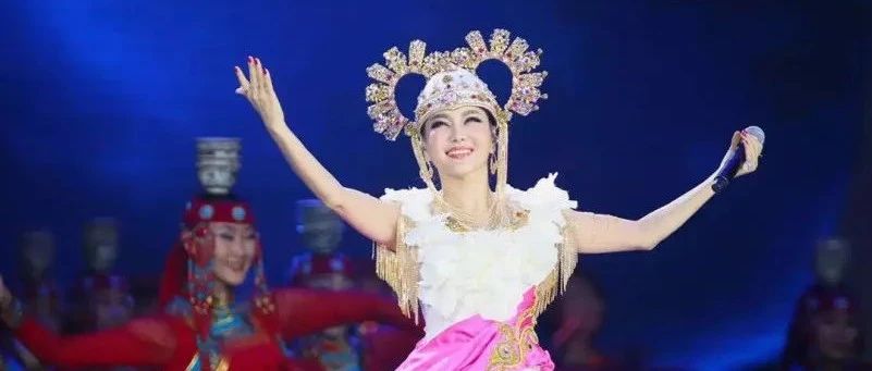 这四首“必唱曲目”,你一定都听过!乌兰图雅即将在呼和浩特、北京举办演唱会……|乌兰图雅|演唱会_新浪新闻
