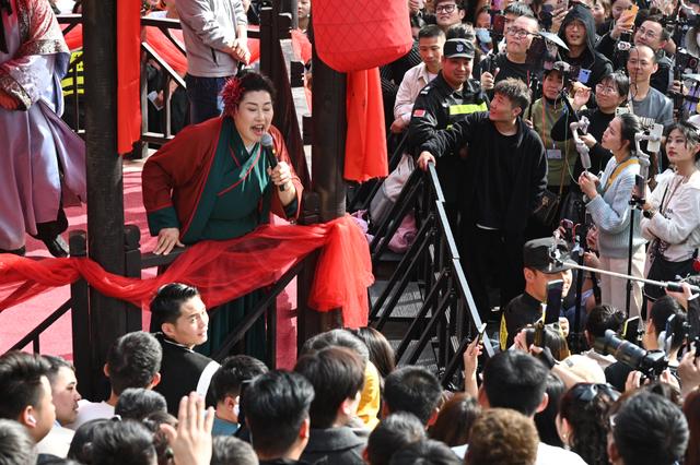 图说|年轻人在相一种很新的亲|相亲_新浪财经_新浪网