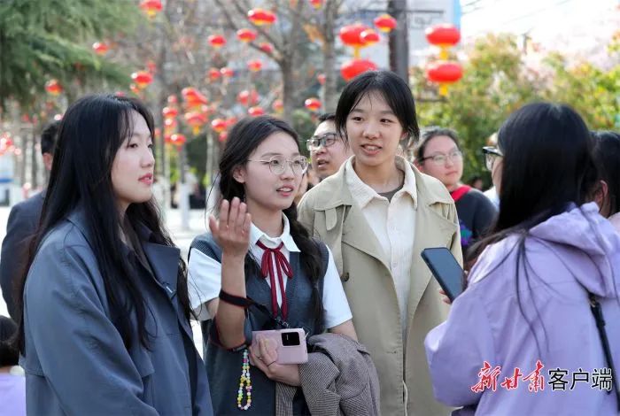 新甘肃·甘肃日报记者 高 樯在刚刚过去的这个周末,天水麻辣烫持续"