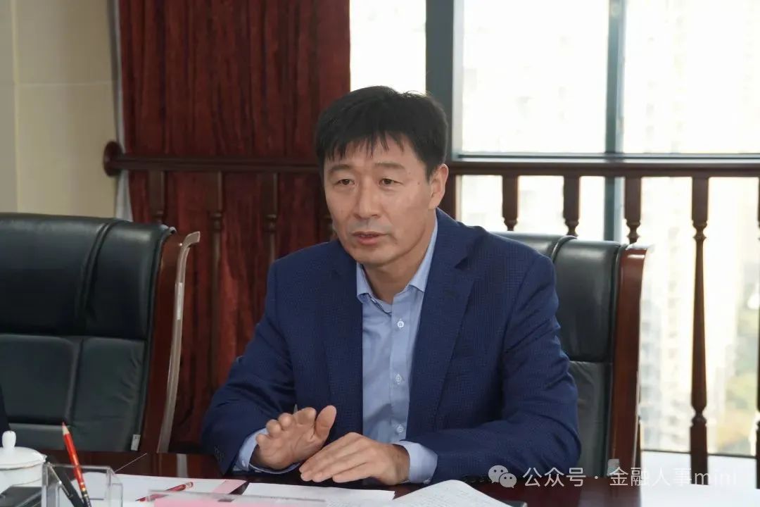 沈阳分行行长张小松,任总行风险管理部专家.