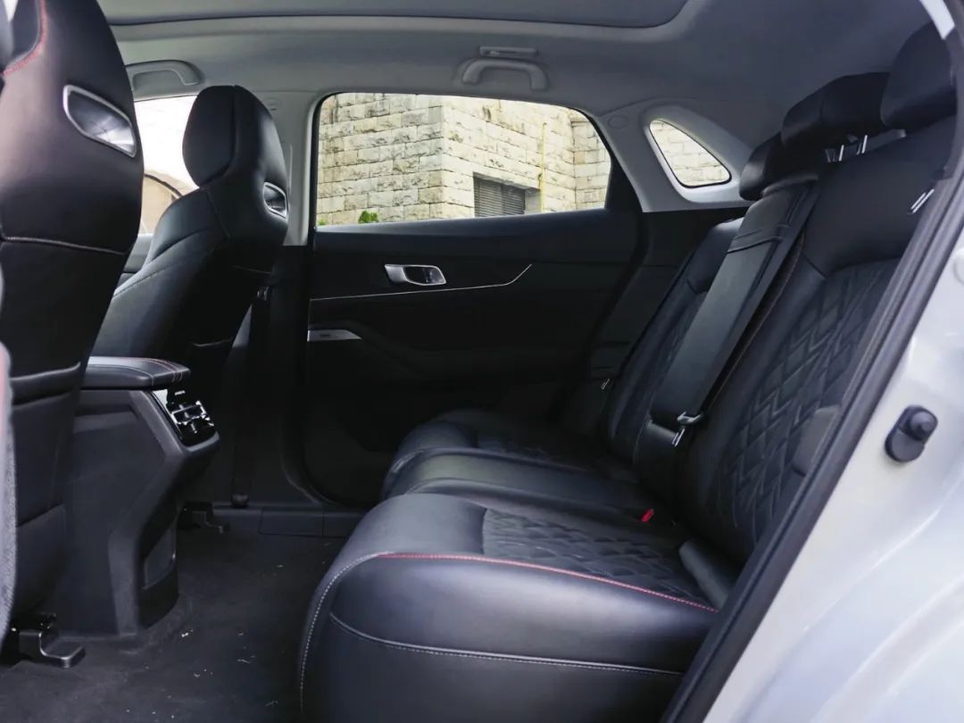 20t爱信8at都带4驱大5座可选7座过节出行看它们