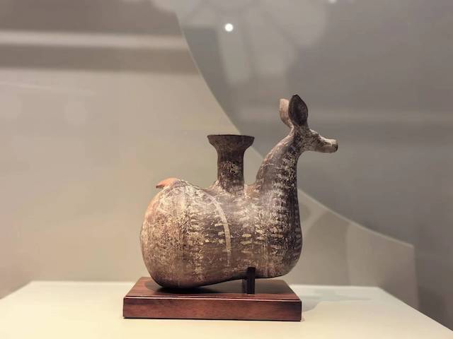 青釉多连壶  伊朗西南部—美索不达米亚 帕提亚(1—3世纪)还有一件