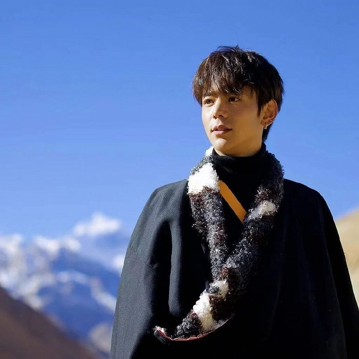 ("理塘少年"丁真(图源:微博)更重要的是,短视频的