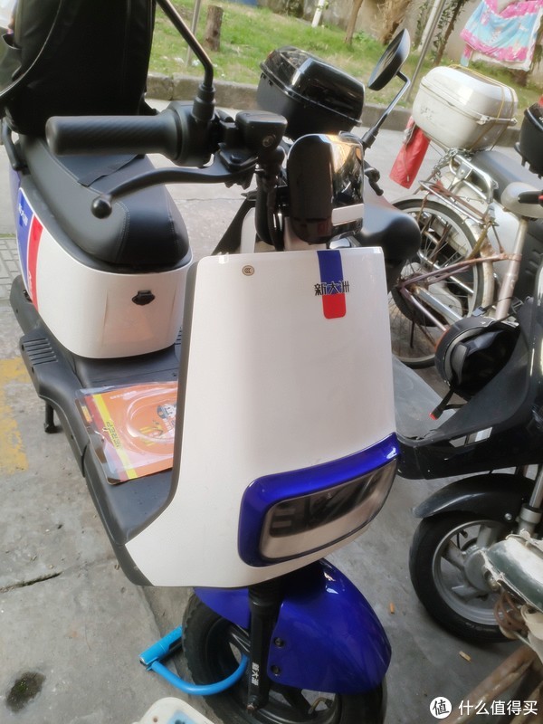 电动车 摩托 摩托车 600_800 竖版 竖屏