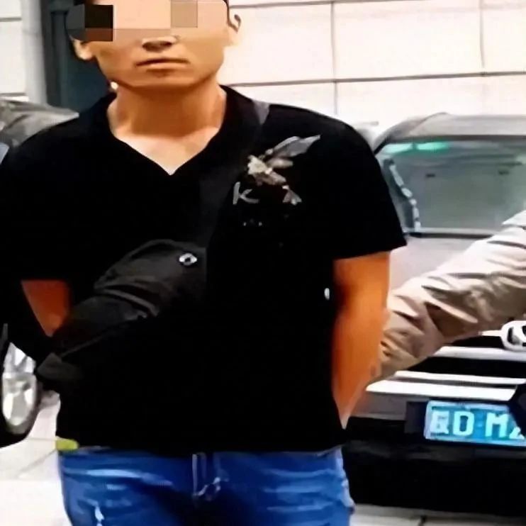罪犯史泰龙,押赴刑场,执行死刑!|辅警|史泰龙|死刑_新浪新闻