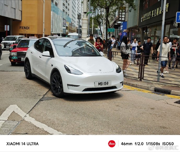 香港的特斯拉真的多到离谱特别是白色