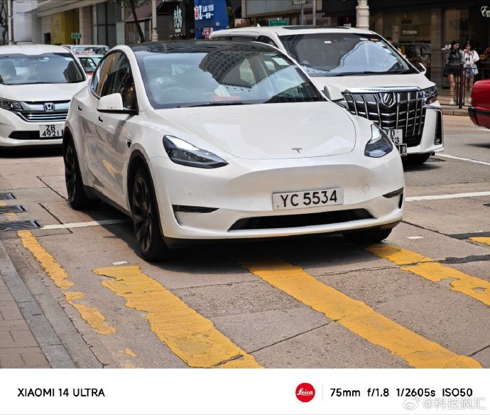 香港的特斯拉真的多到离谱特别是白色