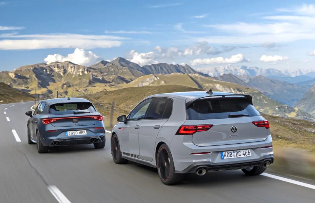 德味山路之王探寻12款不同车型的驾驶乐趣