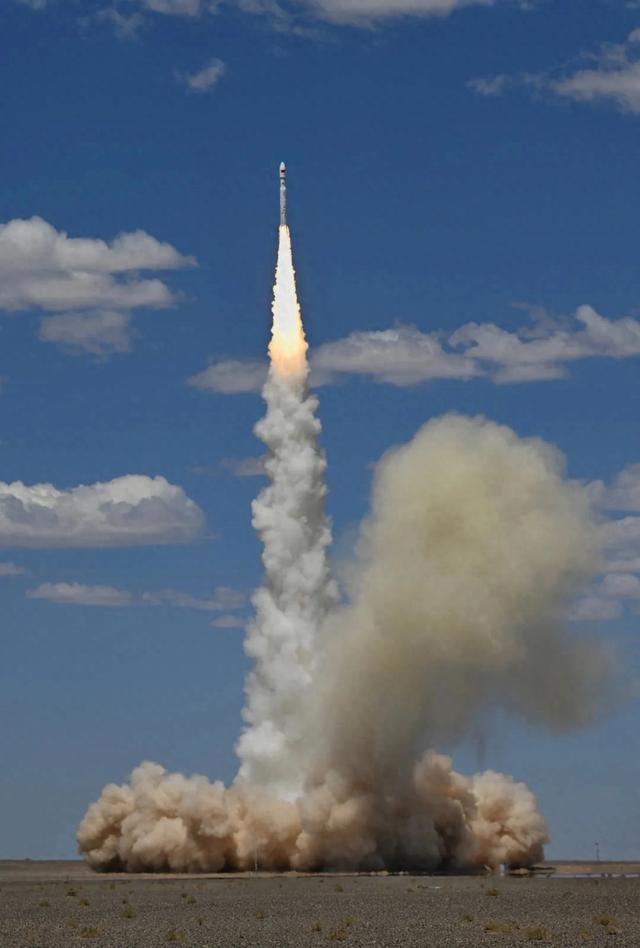 2023年6月7日,力箭一号遥二运载火箭成功发射,采取"一箭26星"方式