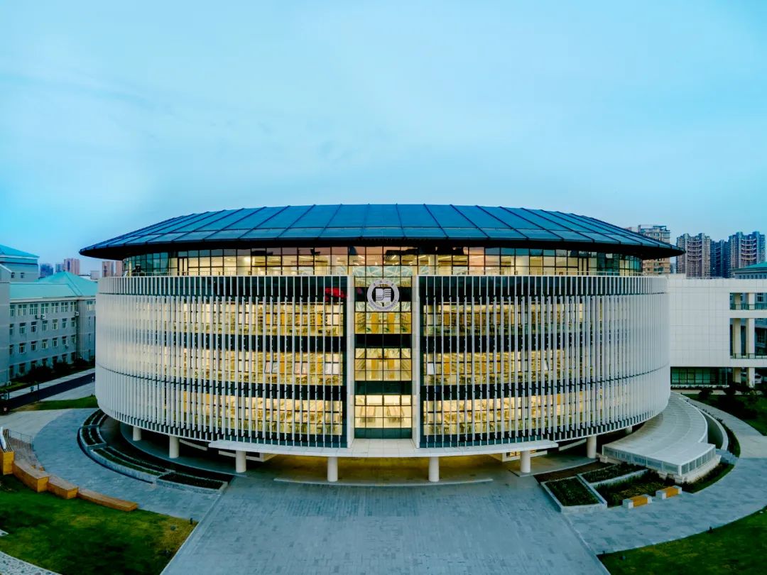 小辽探辽宁不花钱过周末计划⑤让人一眼心动的沈阳大学图书馆你还没来