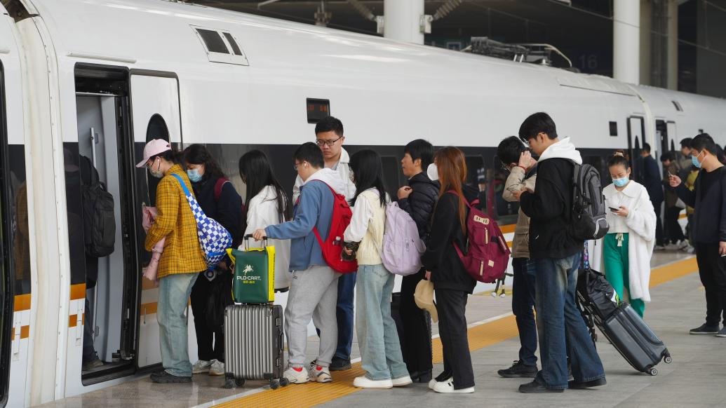 4亿人次:铁路民航出行量暴涨,跨境游恢复明显|成都市_新浪财经_新浪网