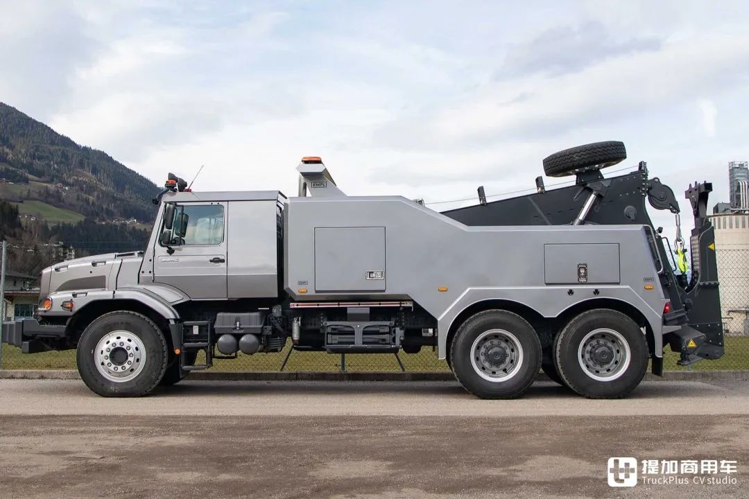 奔驰最特殊的卡车之一长头结构越野性能强悍带你好好看看新一代zetros