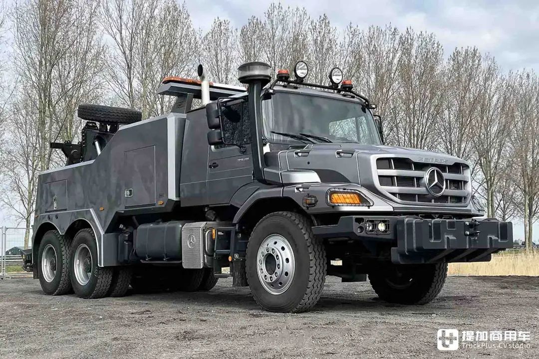 奔驰最特殊的卡车之一长头结构越野性能强悍带你好好看看新一代zetros