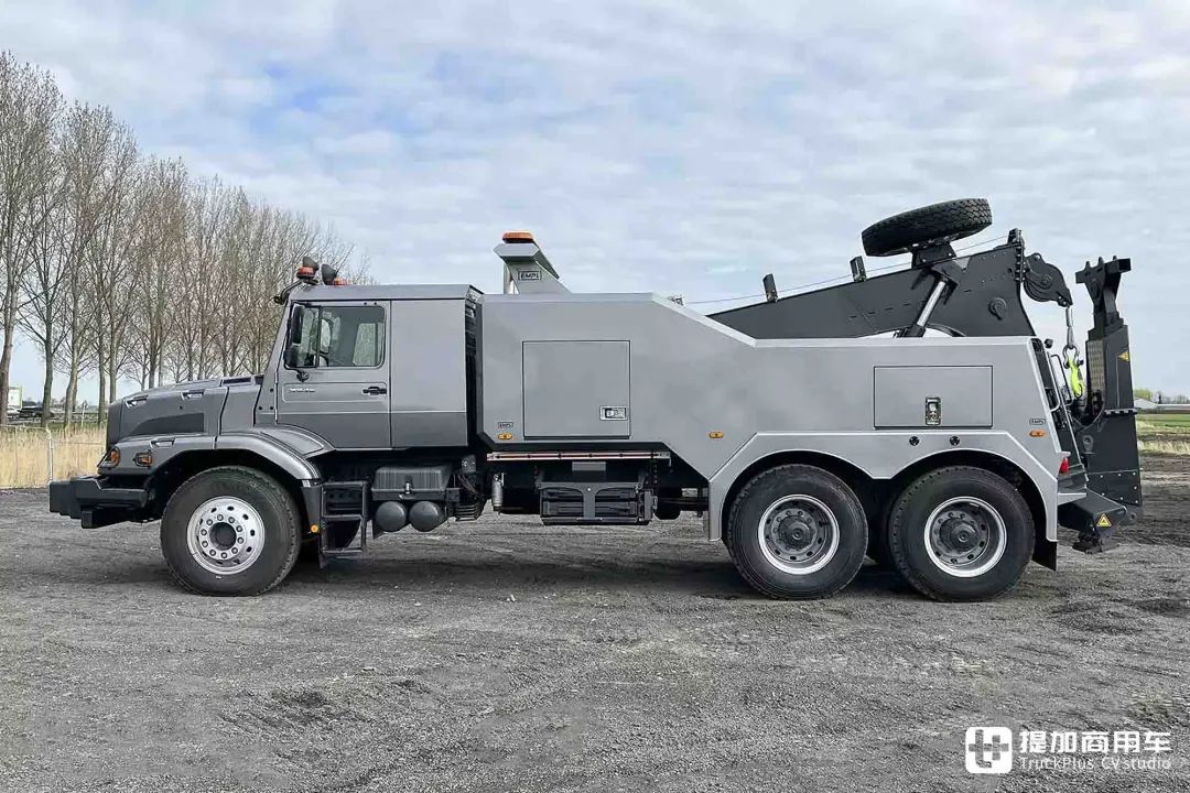 奔驰最特殊的卡车之一长头结构越野性能强悍带你好好看看新一代zetros