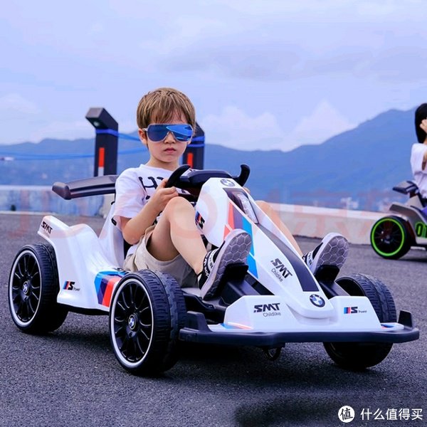 萌娃过春天儿童电动车卡丁车