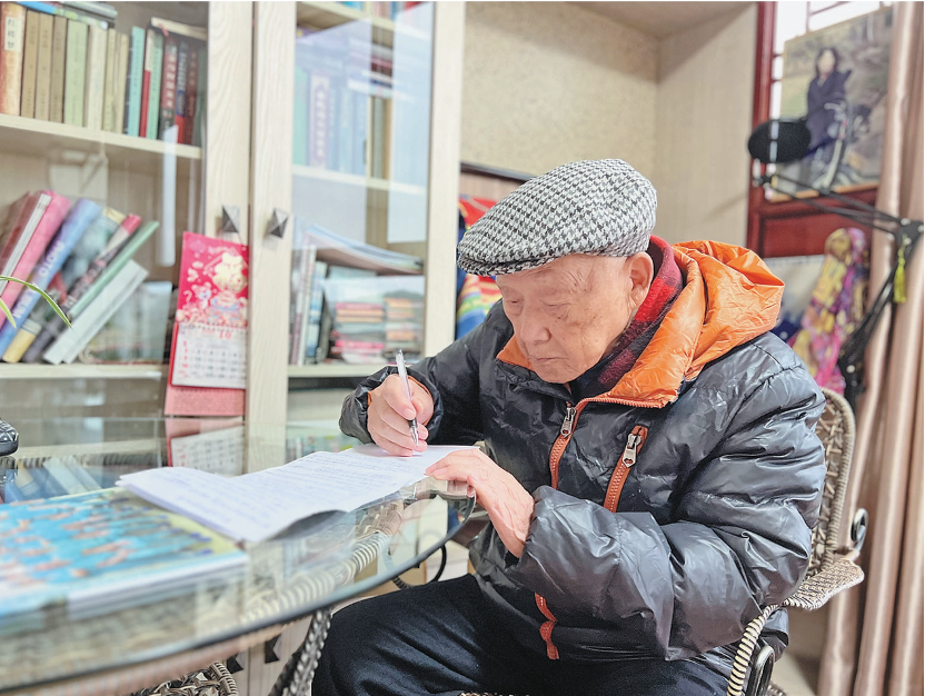 2022年，100岁的王景阳教授仍笔耕不辍