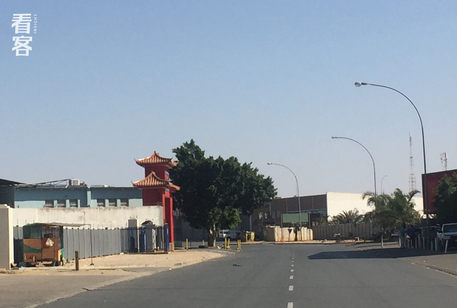 说是叫中国城,不如说是个中国商品的批发市场.