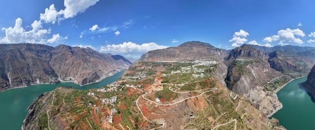 佳果天成"枇杷文化旅游季系列活动,以"永善枇杷季·善果满金江"为主题