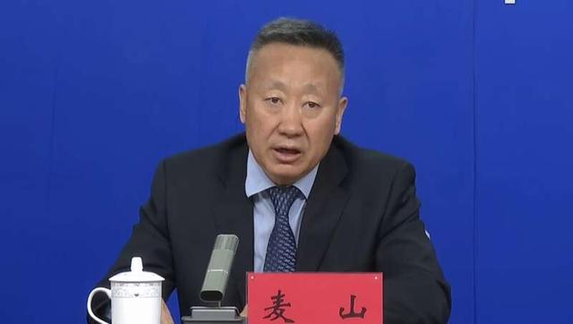 位于固原市的西吉县龙王坝和彭阳县金鸡坪梯田公园还成了生态旅游网红