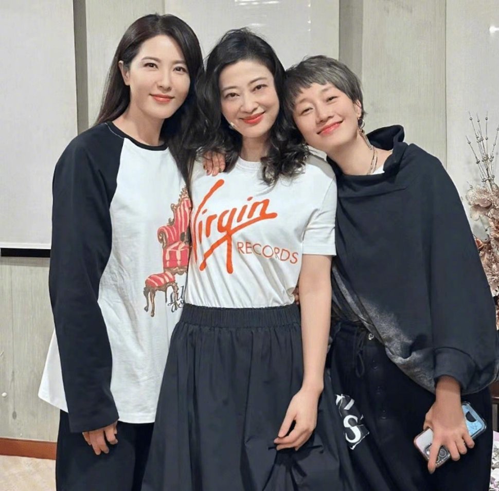 曾黎、梅婷、马伊琍三美女同框 笑容好甜好治愈|曾黎|马伊琍|梅婷_新浪新闻