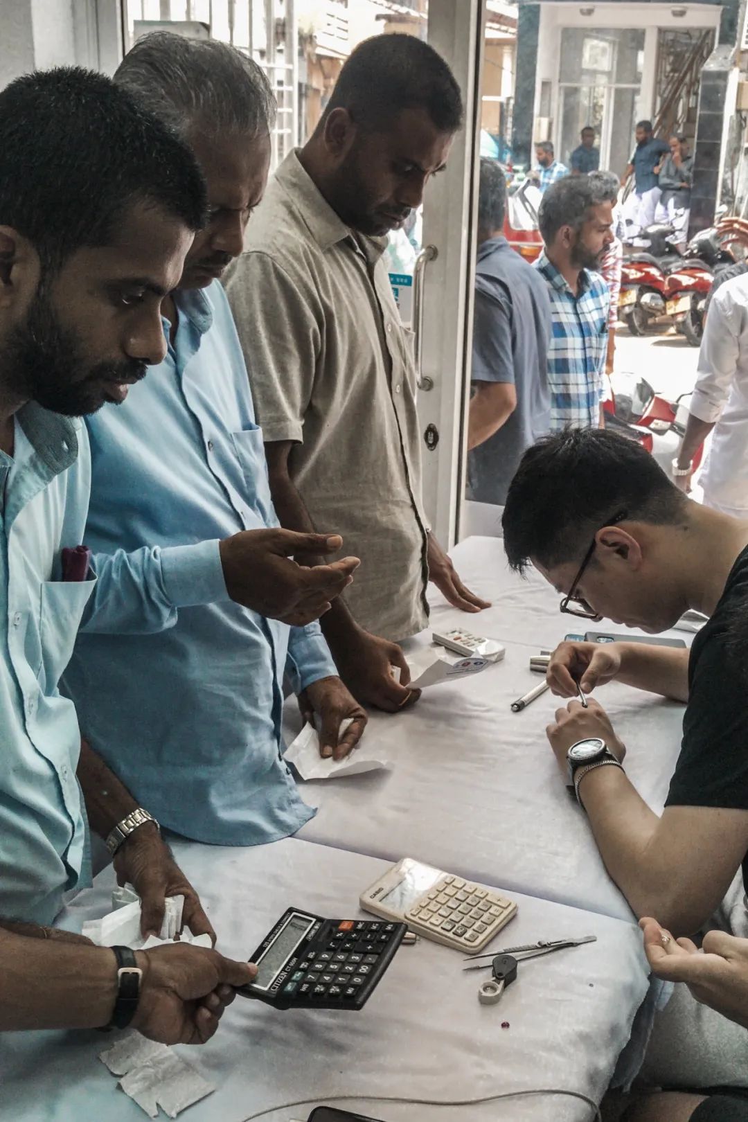 环游世界后,东莞90后小哥回虎门,在村里花50万开了